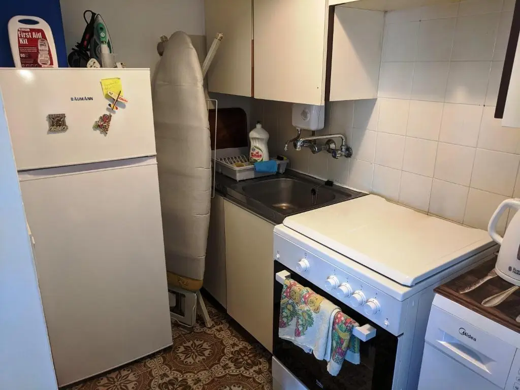 Агиос Тихонас: FANTASTIC 1 BED APARTMENT BY THE SEA OPPOSITE 4 SEASONS Limassol