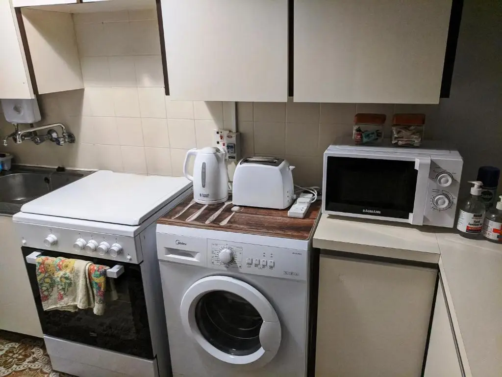 Агиос Тихонас: FANTASTIC 1 BED APARTMENT BY THE SEA OPPOSITE 4 SEASONS Limassol