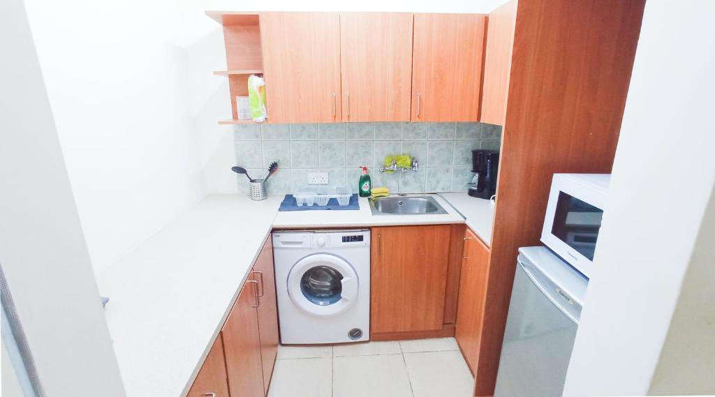 Ларнака: 1A BEACH & BUSINESS Apartment in the City CENTER!