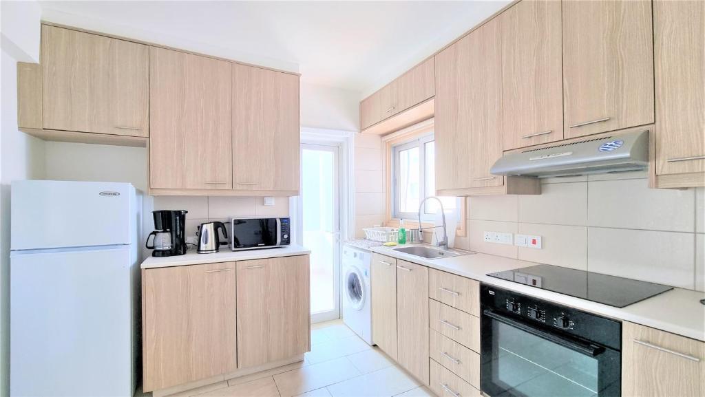Ларнака: Spacious Lightflooded 2br Apt / Near Center & Harbour
