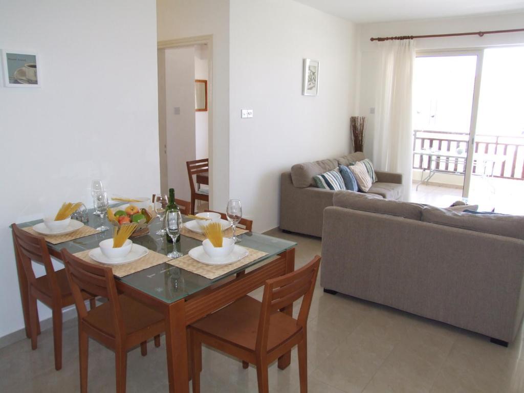 Пейя: 2 bedroom apartment E8 located pool level, sea view, FREE WIFI