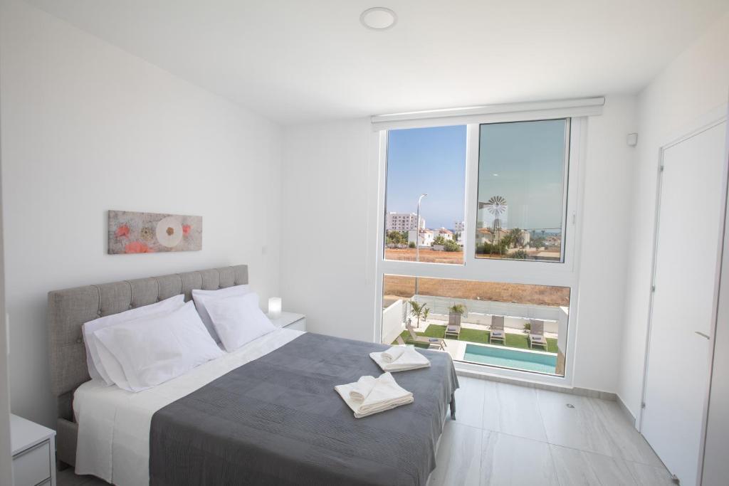 Протарас: Protaras-Centre SeaView Villa, 200m From Beach- Blue Island Villa