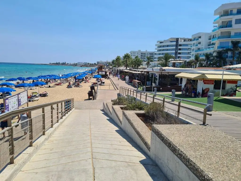 Protaras-Centre SeaView Villa, 200m From Beach- Blue Island Villa — фото 1
