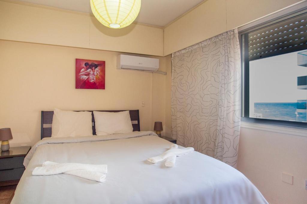 Ларнака: Central, by sea, seaview, renovated 1 bedroom flat