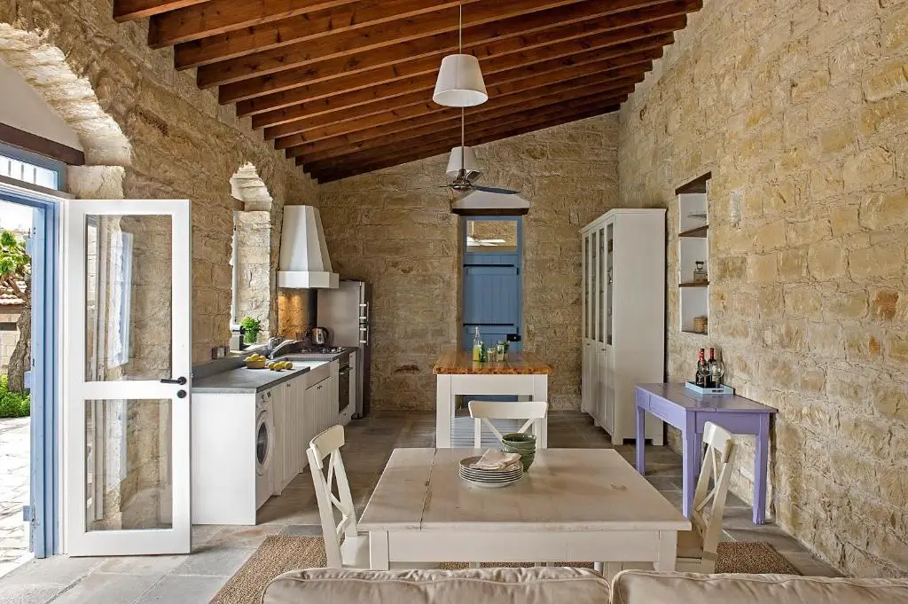 Какопетрия: Villa Avgoustis