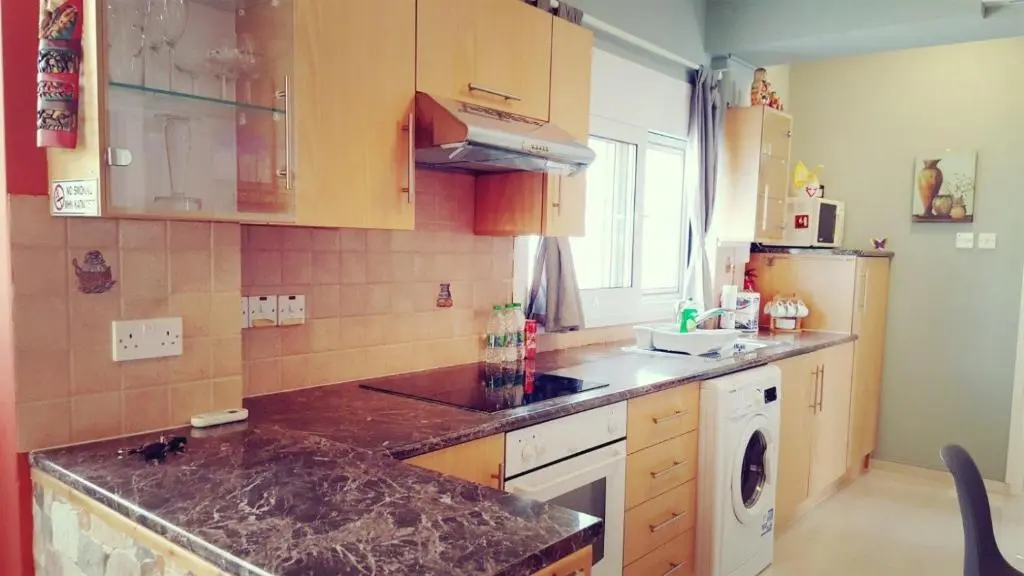 Протарас: 2 bedroom ground floor apt, 5 minutes walk from the beach