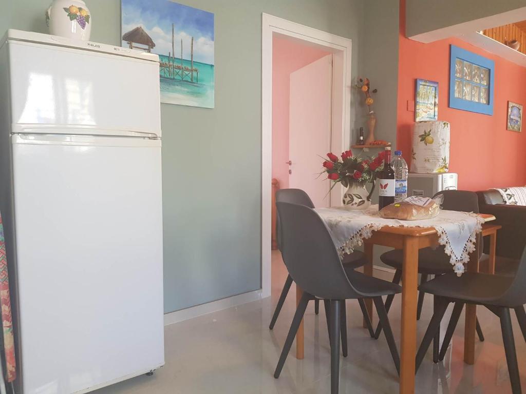 Протарас: 2 bedroom ground floor apt, 5 minutes walk from the beach
