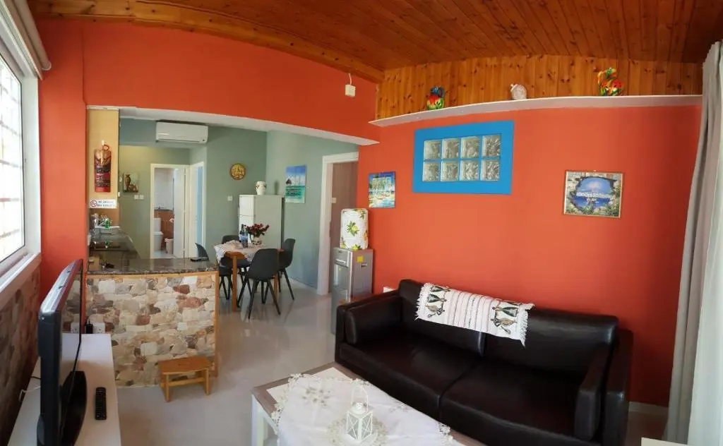 Протарас: 2 bedroom ground floor apt, 5 minutes walk from the beach