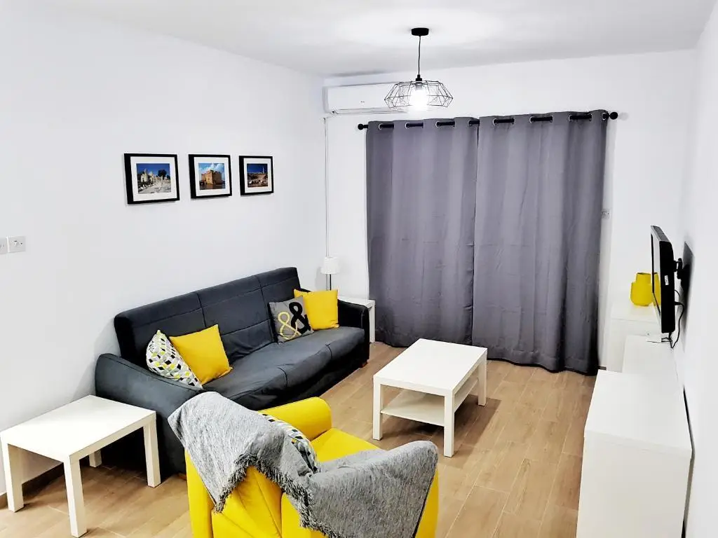 Пафос: Prima Casa 005