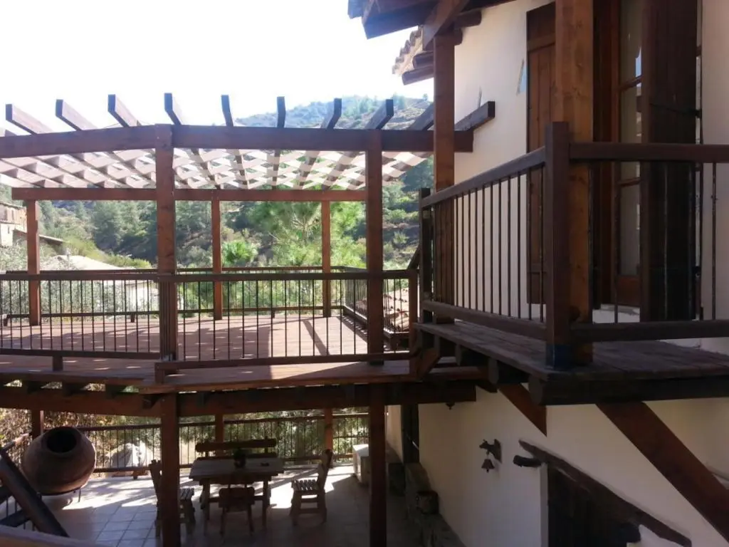 Какопетрия: Traditional Villa