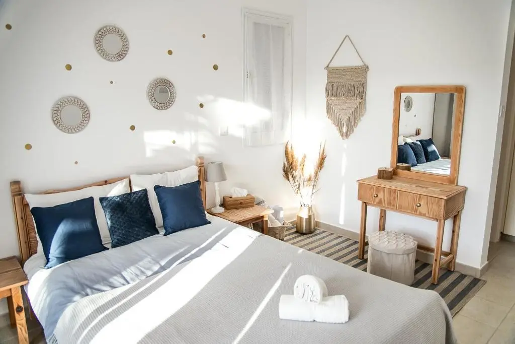 Куклия: blue nest at mandria gardens