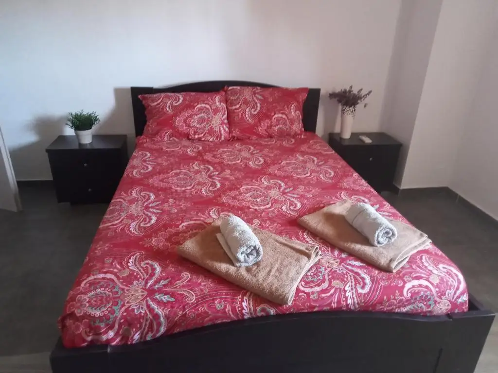 Помос: Ariadnis 3 Beds Apt