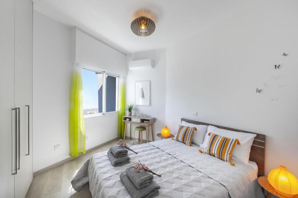 Лимассол: Lovely 3-bedroom apartment in Prokymea court