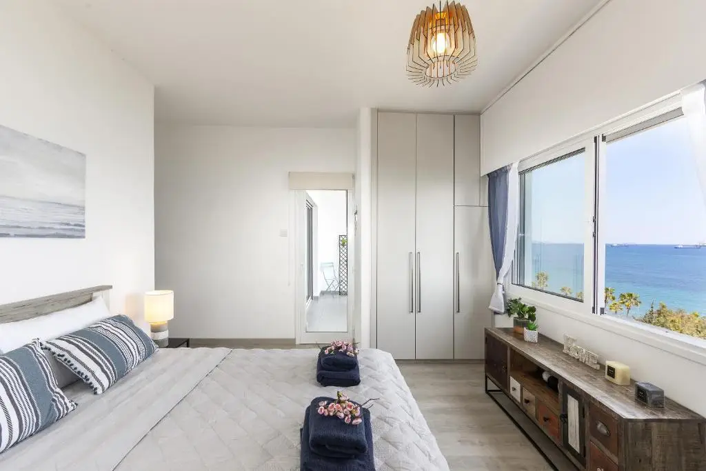Лимассол: Lovely 3-bedroom apartment in Prokymea court