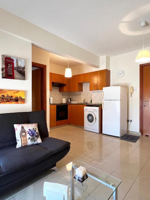 Ларнака: Albert's apartment Centre 601