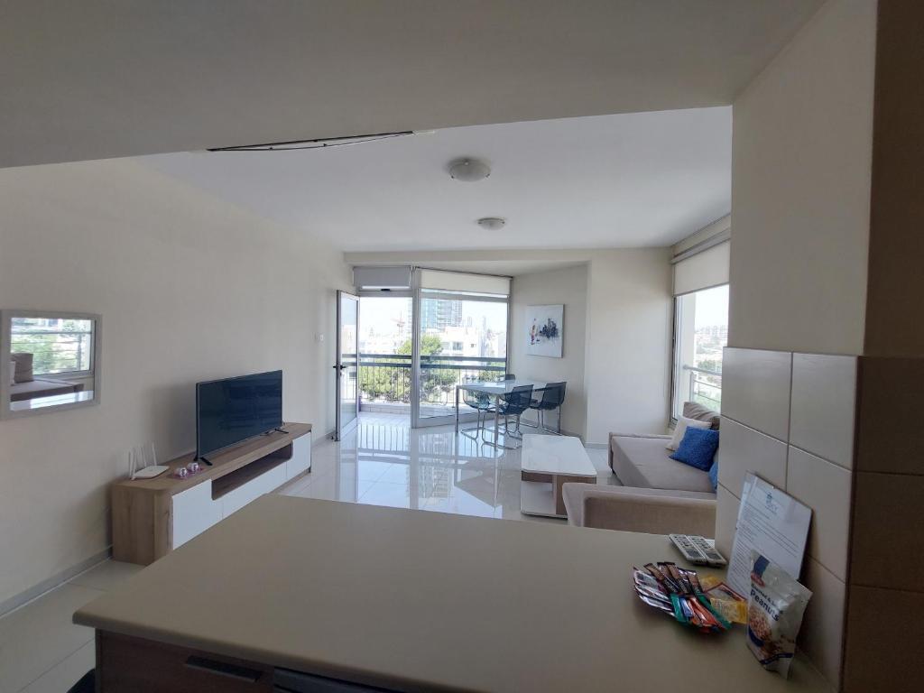 Лимассол: Marathon Sea View apartment 407