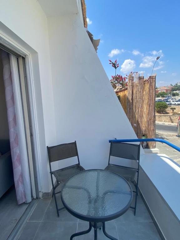 Агиос Тихонас: 1-Bedroom Duplex 100m by the Sea