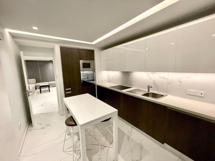 Агиа-Варвара: Luxury 3 Bedroom Apartment in Nicosia