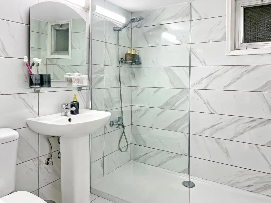 Ларнака: 1BR Seaview Apt close to the beach - Top location