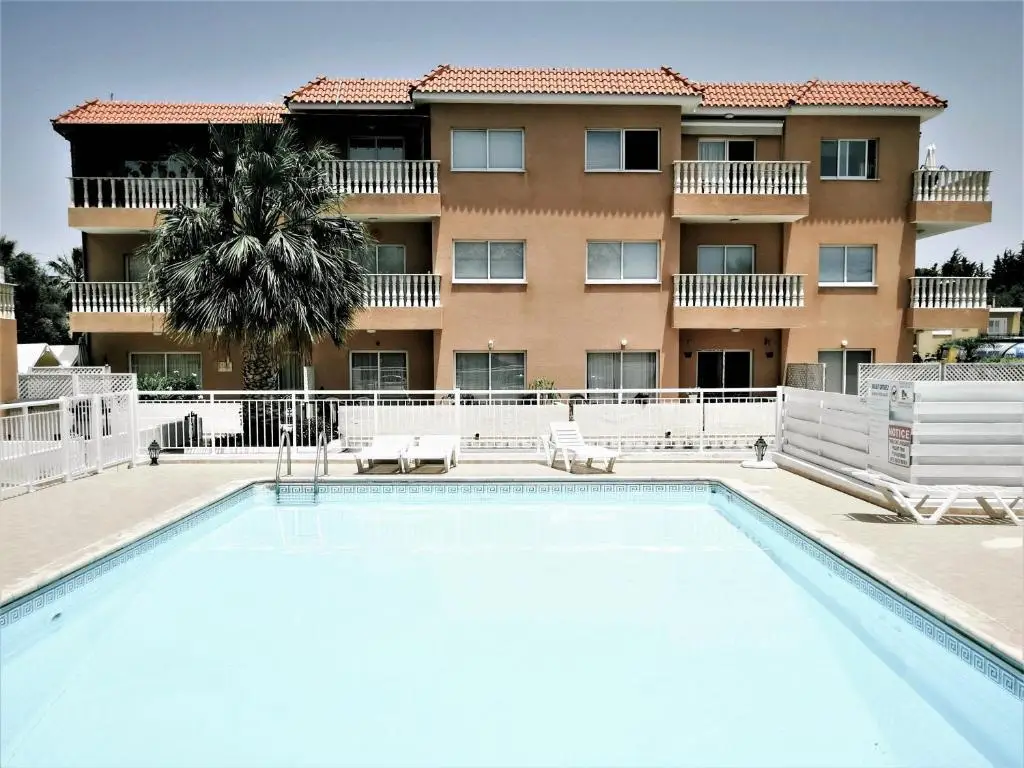Apartment Walnut103 with pool — фото 1