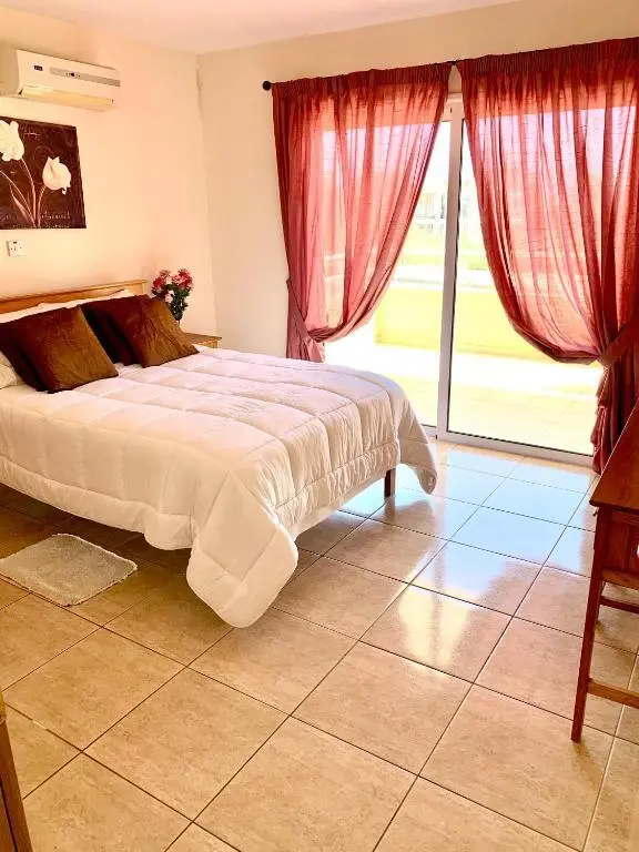 Айя-Напа: Nissi3 B1 Lovely 1Bdr Ground Floor Apartment near Nissi Beach.