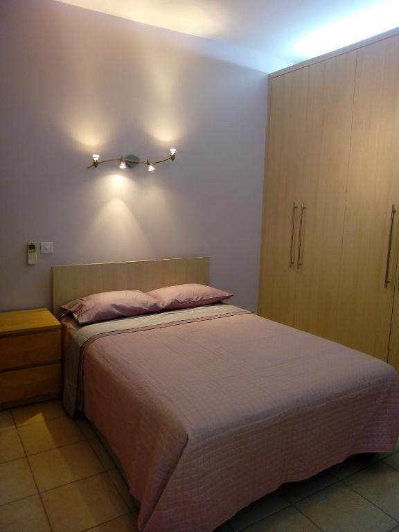 Никосия: 3 Bedroom Apartment