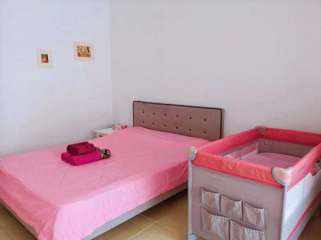 Пейя: Coral Bay Villa .5 bedrooms.1 minute walk to the beach