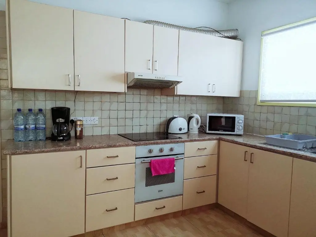 Пейя: Coral Bay Villa .5 bedrooms.1 minute walk to the beach