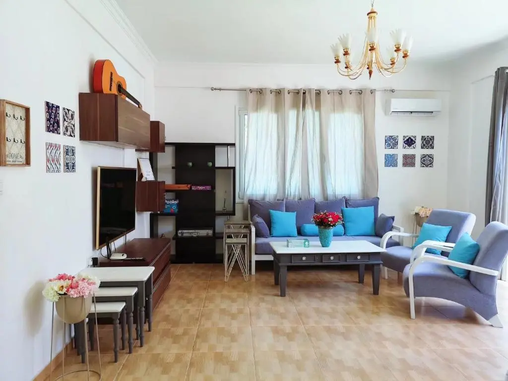 Пейя: Coral Bay Villa .5 bedrooms.1 minute walk to the beach