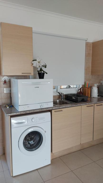 Айя-Напа: Nissi Golden Sands Sunny Apartment A1D4