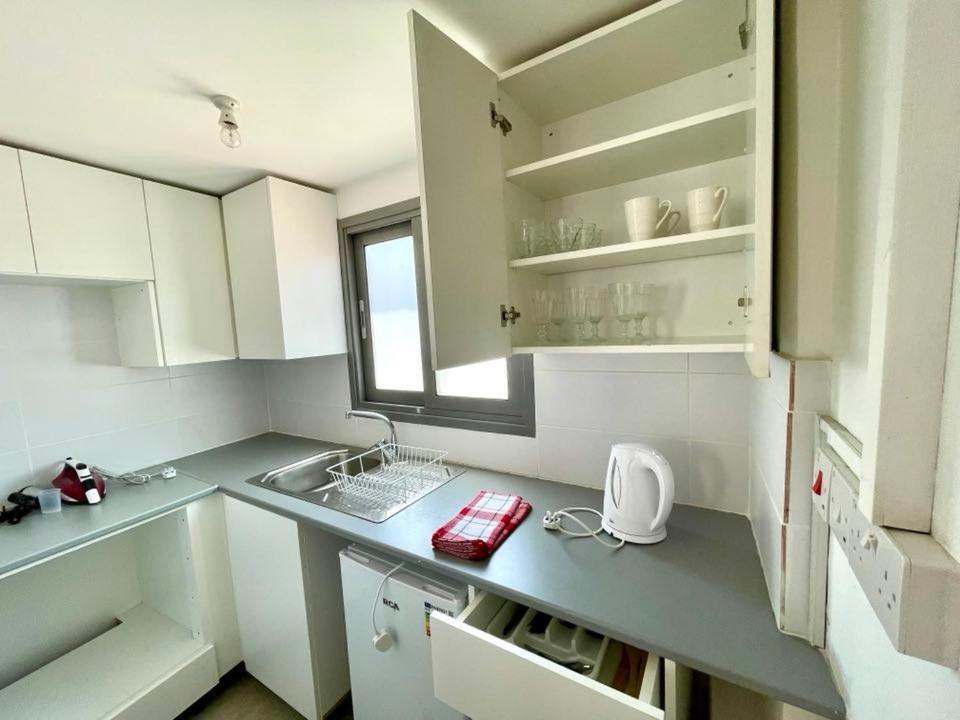 Никосия: nemesis: second floor studio in downtown nicosia
