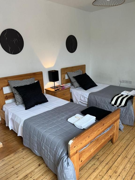 Никосия: APHRODITE: Renovated 2-Bedroom apartment in Nicosia