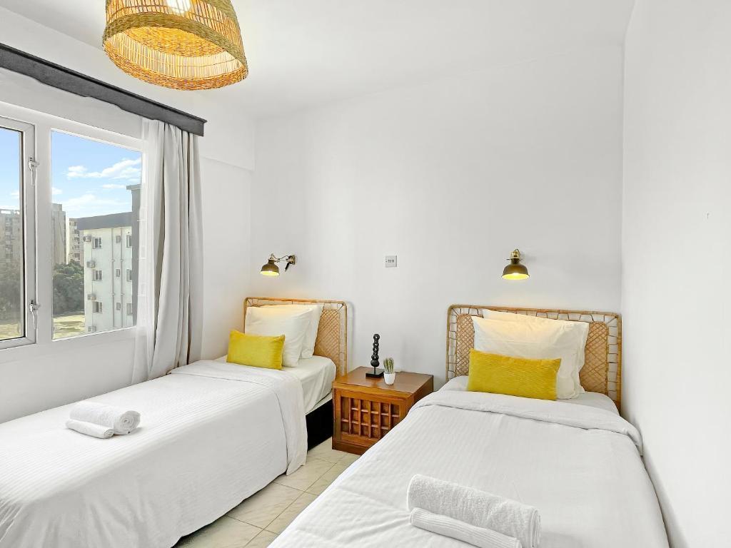 Ларнака: 2BR Seaview Penthouse in center