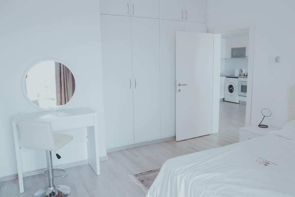 Трикомо (Искеле): Luxury 1 Bed in Longbeach