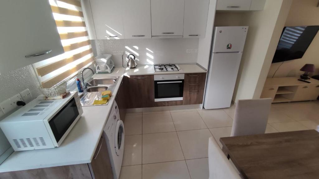 Авгору: Royal Sun Holiday Villa, 2 Bedroom Semi-detached