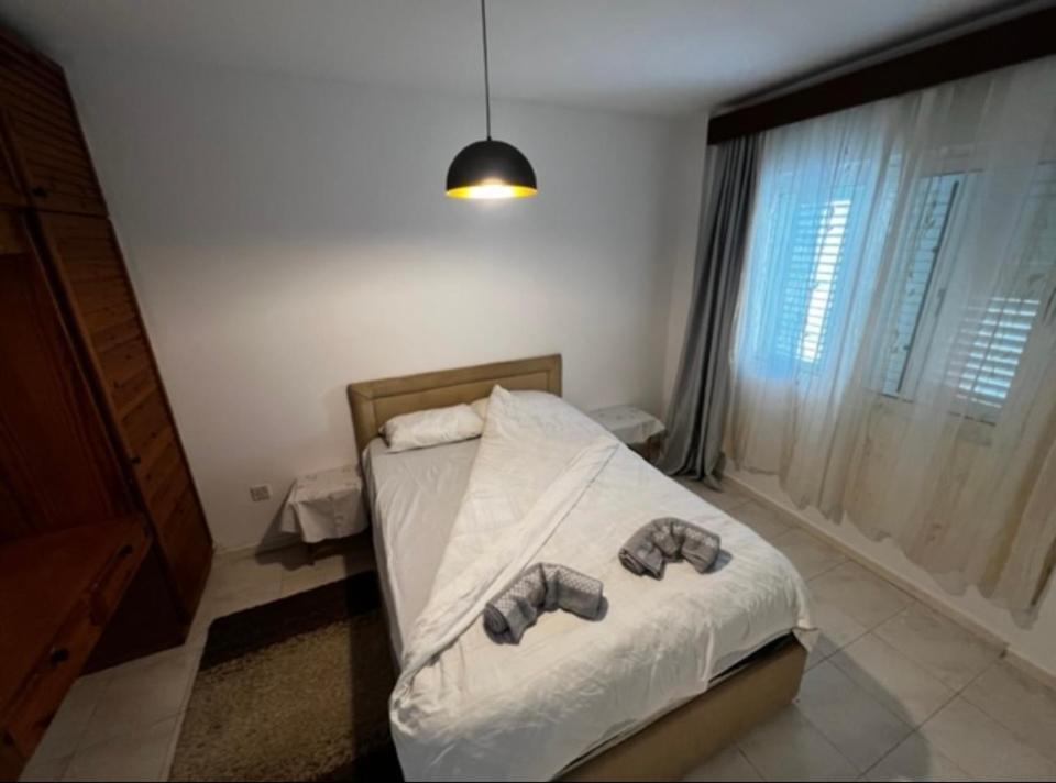 Girne Center 3 rooms 150 m to Beach — фото 1