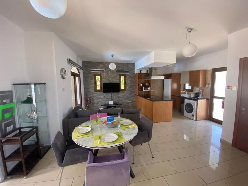 Паралимни: Villa Angel - Exotic Villa 200m From Beach
