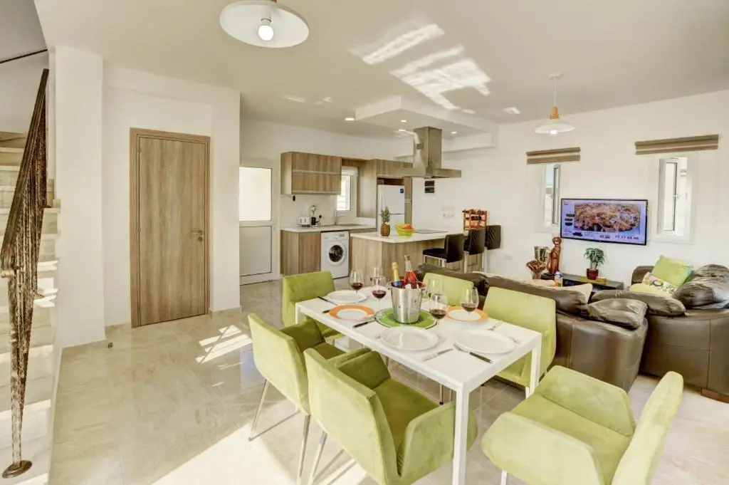Паралимни: Villa Mario - 2min walk from Kapparis Beach