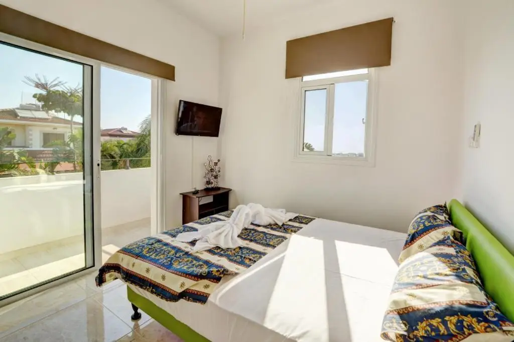 Паралимни: Villa Mario - 2min walk from Kapparis Beach