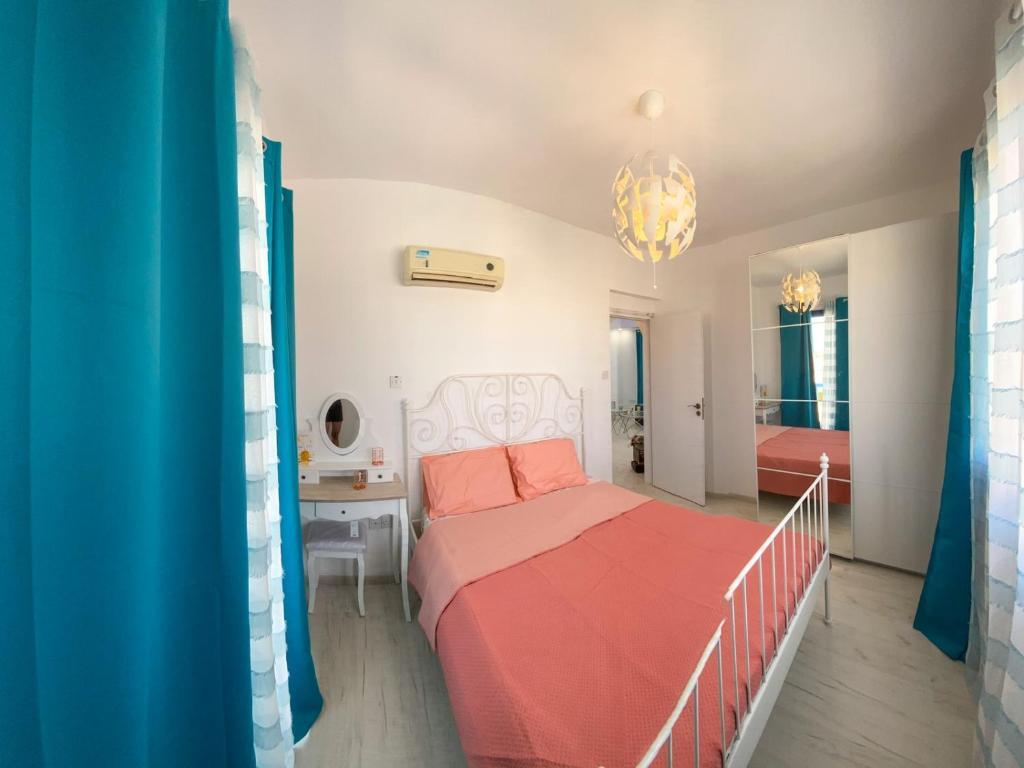 Пафос: Beautiful 2bedroom with the Pool