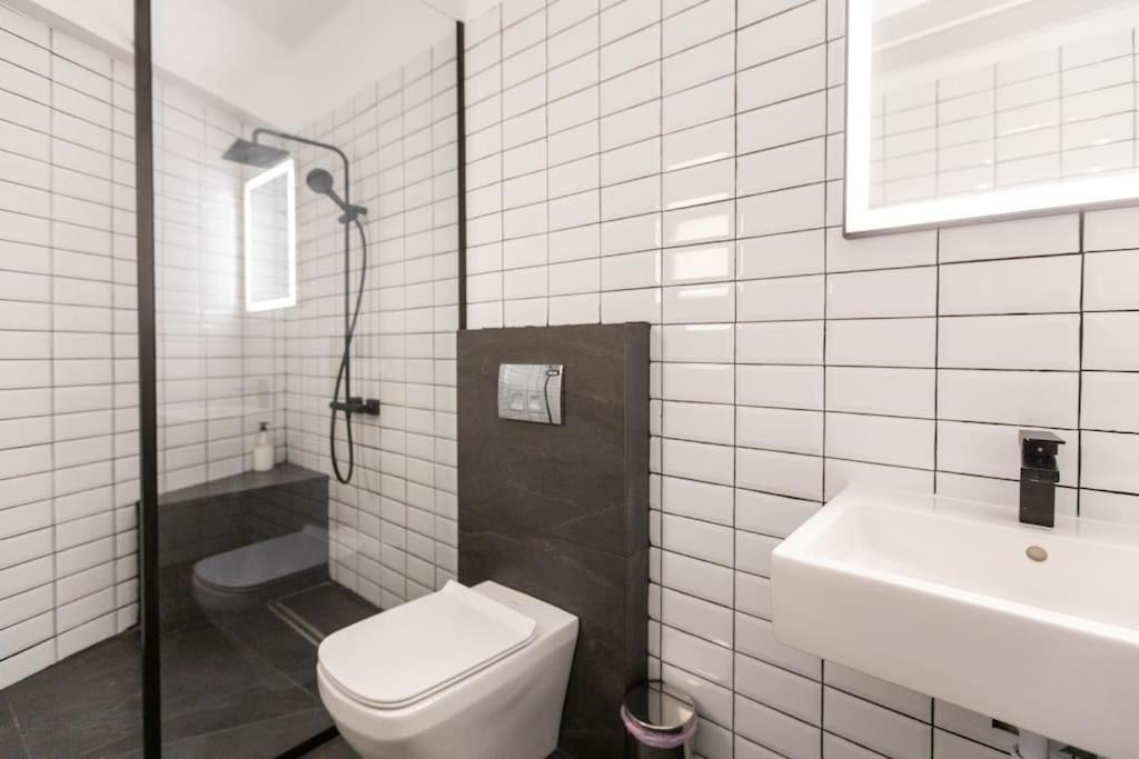 Ларнака: Sea View City Centre 3bed Apartment