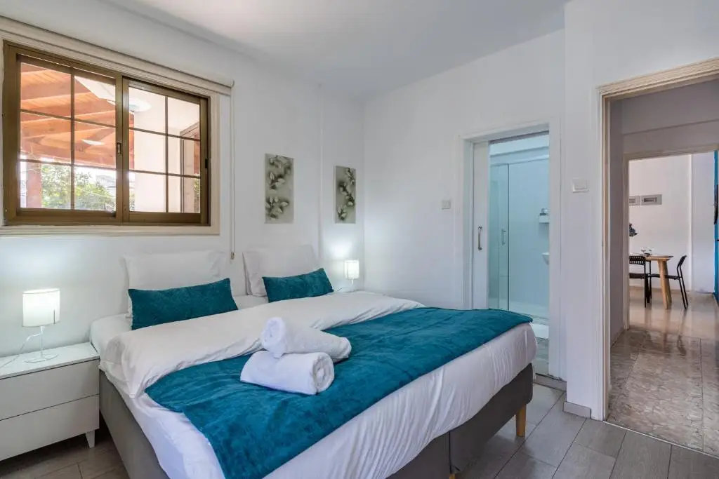Ларнака: Azure 2-Br W/Terrace in Larnaca