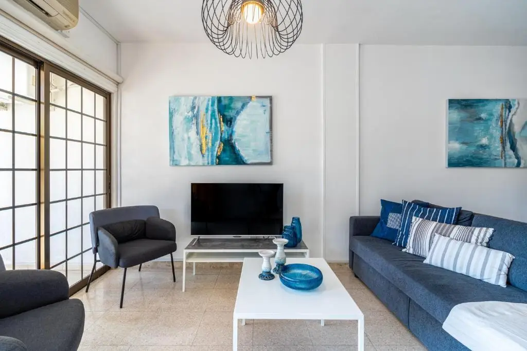 Ларнака: Azure 2-Br W/Terrace in Larnaca