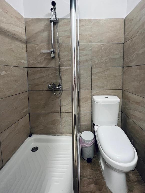 Какопетрия: Vhouse at Vouni