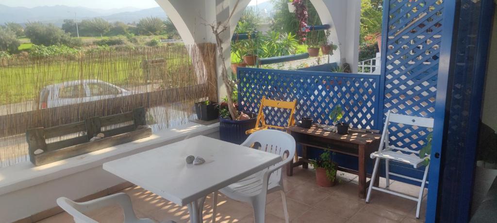 Полис Хрисохус: Island Spirit Beach House