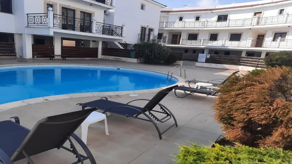 Терсефану: Paramount Gardens Resorts C202