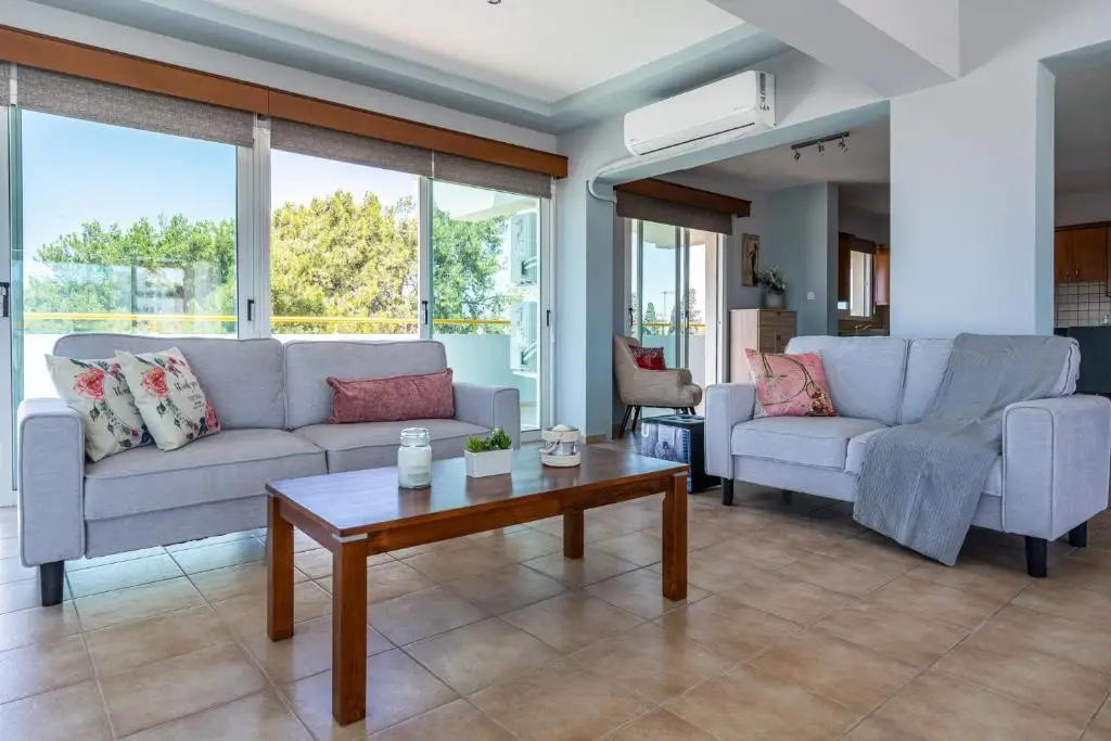 Ларнака: Melograno 3-Br Apt W/ Terrace in Larnaca
