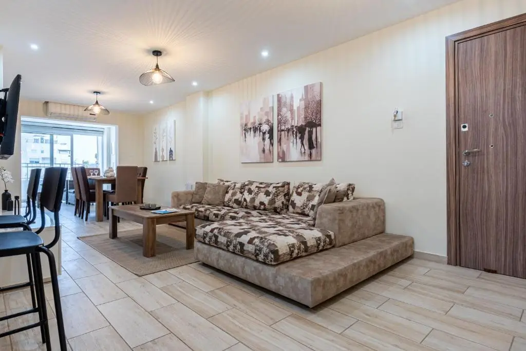 Ларнака: Celeste 3-Bedroom Apartment in Larnaca