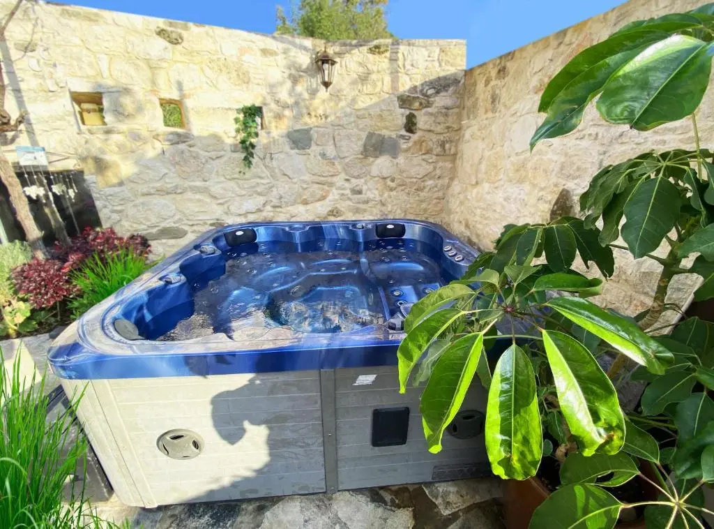 Пейя: Boutique Traditional Spa Vila newly renovated 2023!