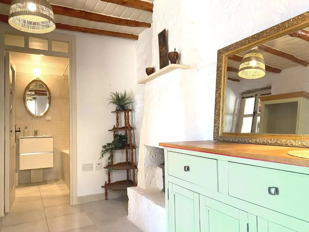 Пейя: Boutique Traditional Spa Vila newly renovated 2023!